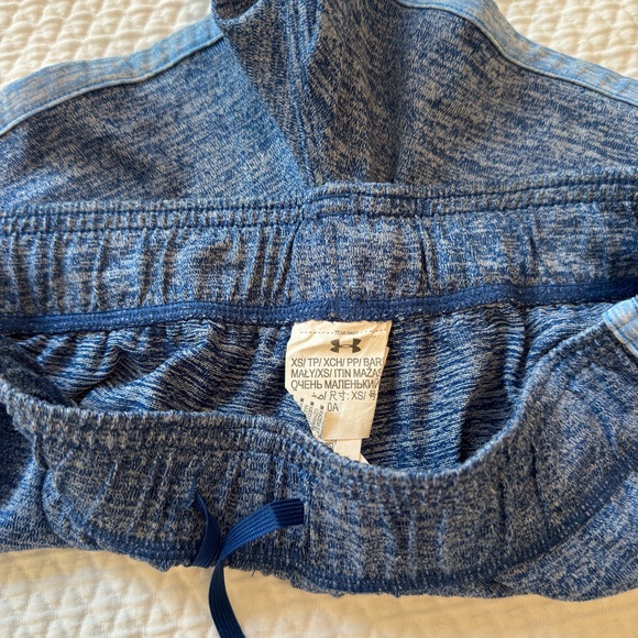 Royal blue heather shorts under Armour soft athletic - Picture 6 of 7